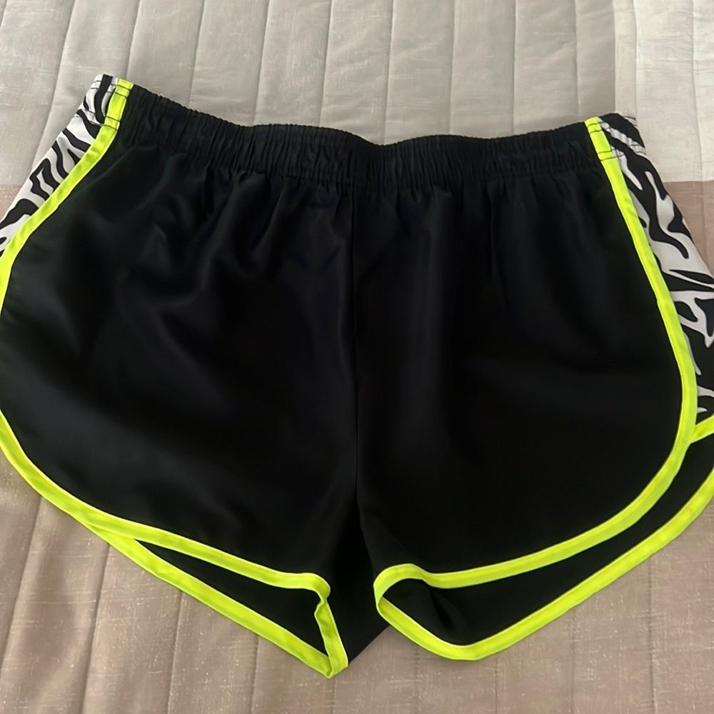 (ZONE PRO) ladies silk shorts with zebra print size M